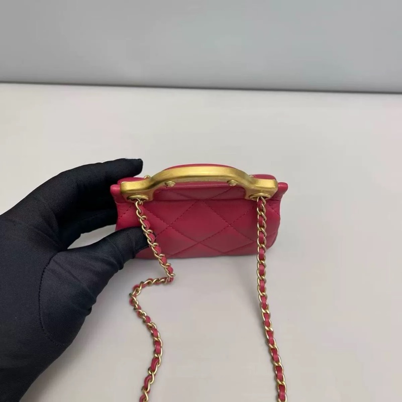 Chanel香奈兒 玫紅色全皮mini衣架包-3