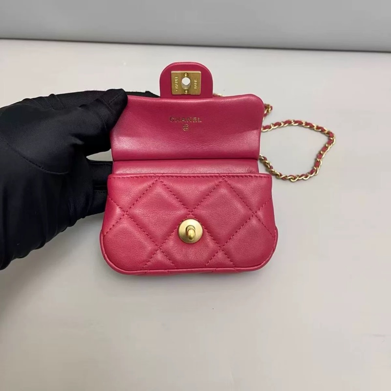 Chanel香奈兒 玫紅色全皮mini衣架包-5
