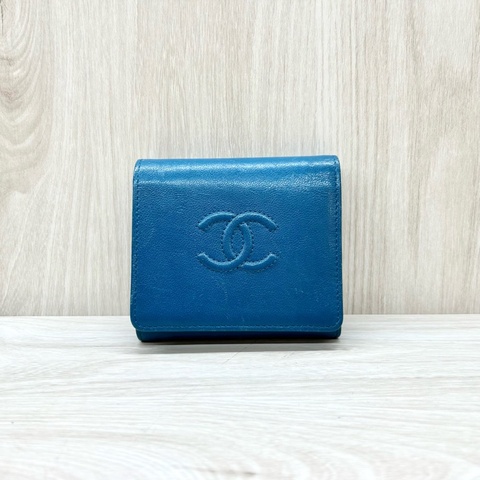CHANEL藍綠色牛皮衍縫雙C金釦三折短夾
