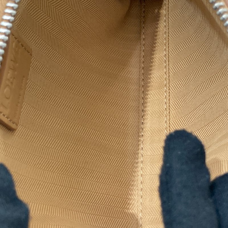 LOEWE 羅威 Mini Camera Bag相機包 小牛皮 焦糖色 銀釦-7