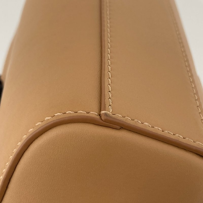 LOEWE 羅威 Mini Camera Bag相機包 小牛皮 焦糖色 銀釦-13