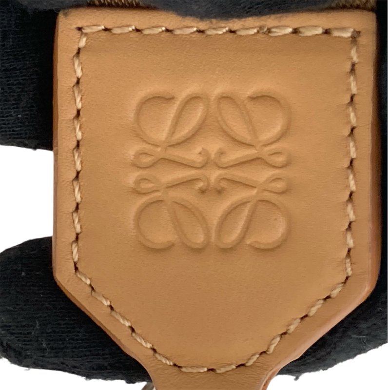 LOEWE 羅威 Mini Camera Bag相機包 小牛皮 焦糖色 銀釦-18