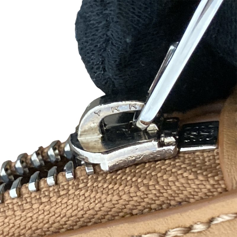 LOEWE 羅威 Mini Camera Bag相機包 小牛皮 焦糖色 銀釦-22