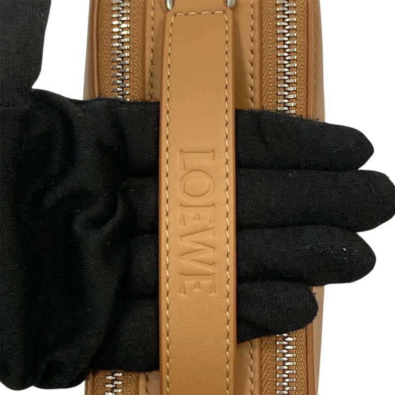 LOEWE 羅威 CAMERA BAG MINI 相機包 小牛皮 焦糖色 銀釦-15