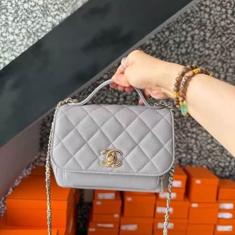 Chanel 荔枝皮灰金郵差小號 芯片款