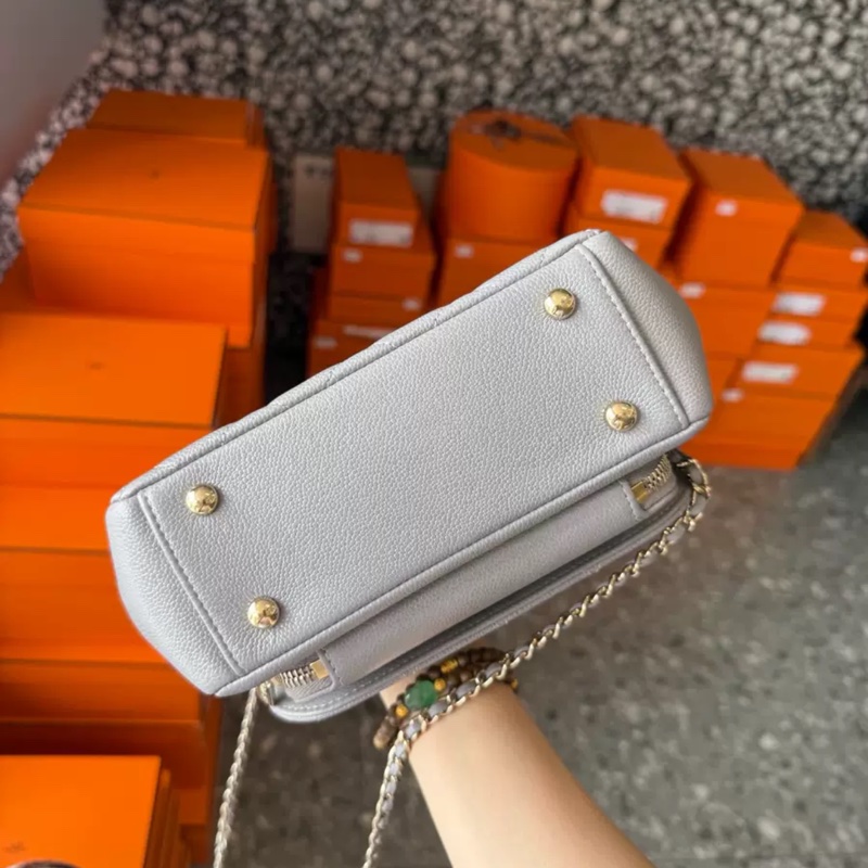 Chanel 荔枝皮灰金郵差小號 芯片款-1