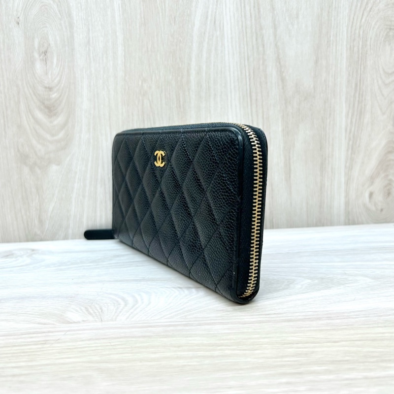 Chanel黑金荔紋牛皮8卡ㄇ拉長夾A50097-2