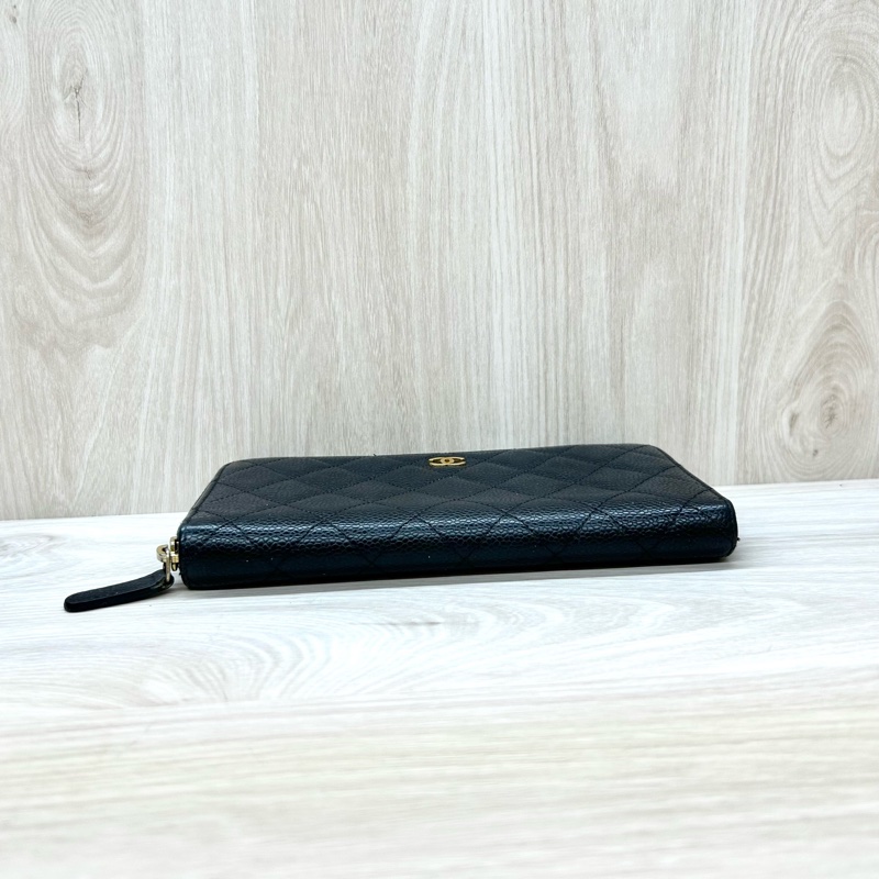 Chanel黑金荔紋牛皮8卡ㄇ拉長夾A50097-4