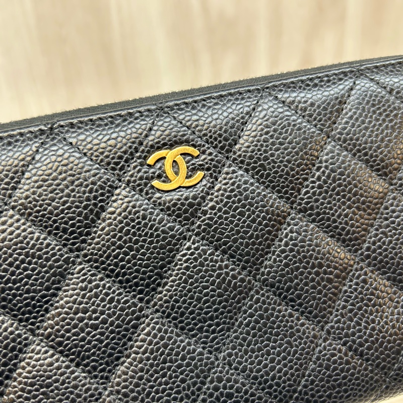 Chanel黑金荔紋牛皮8卡ㄇ拉長夾A50097-10