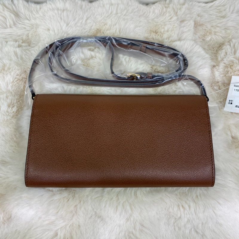 全新閒置品 BURBERRY 巴寶莉 HENLEY烙印LOGO小牛皮翻蓋woc斜背包(咖)-2