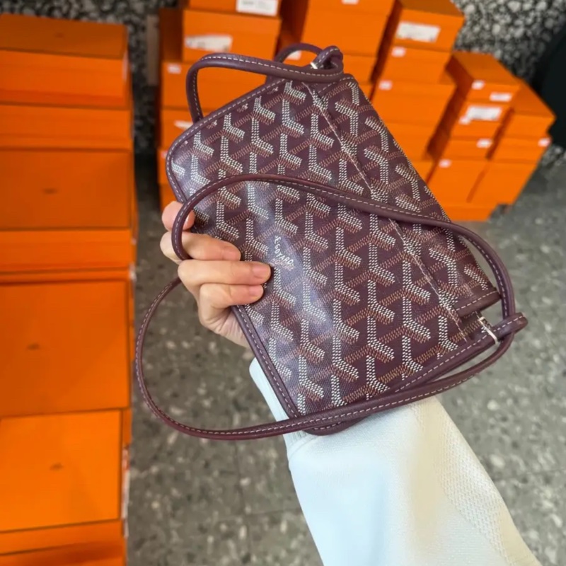 Goyard 酒紅信封包 24產-4