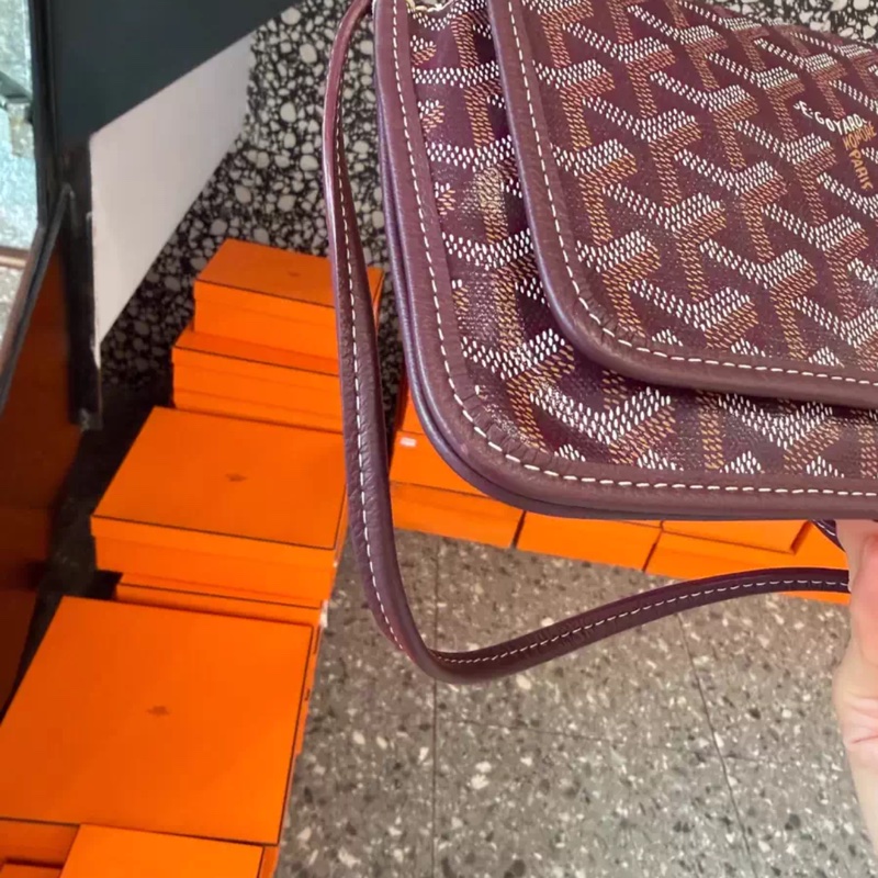 Goyard 酒紅信封包 24產-5