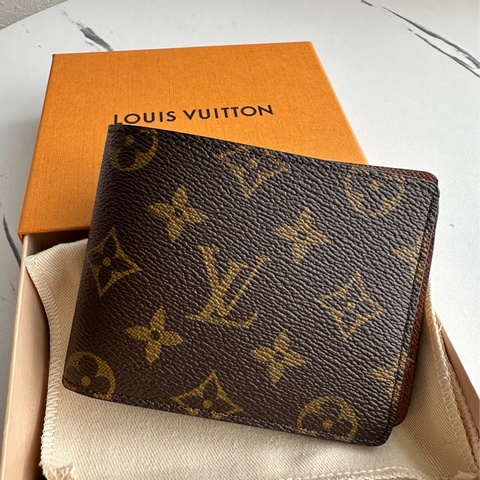 lv全新咖短夾可以送禮