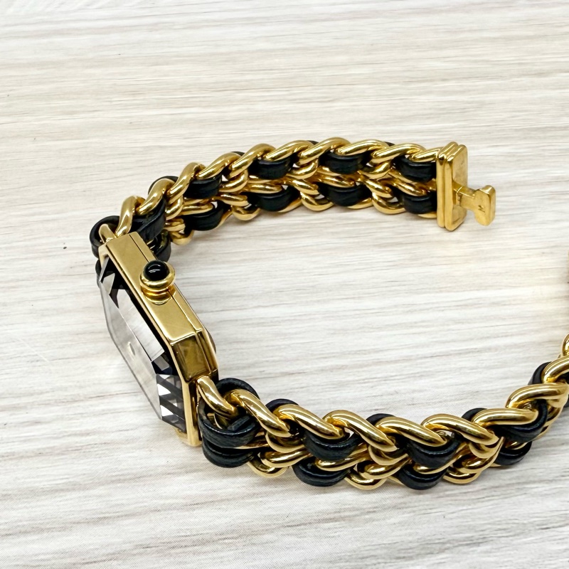 Chanel黑金M號Vintage Premiere皮穿鏈首映錶-12