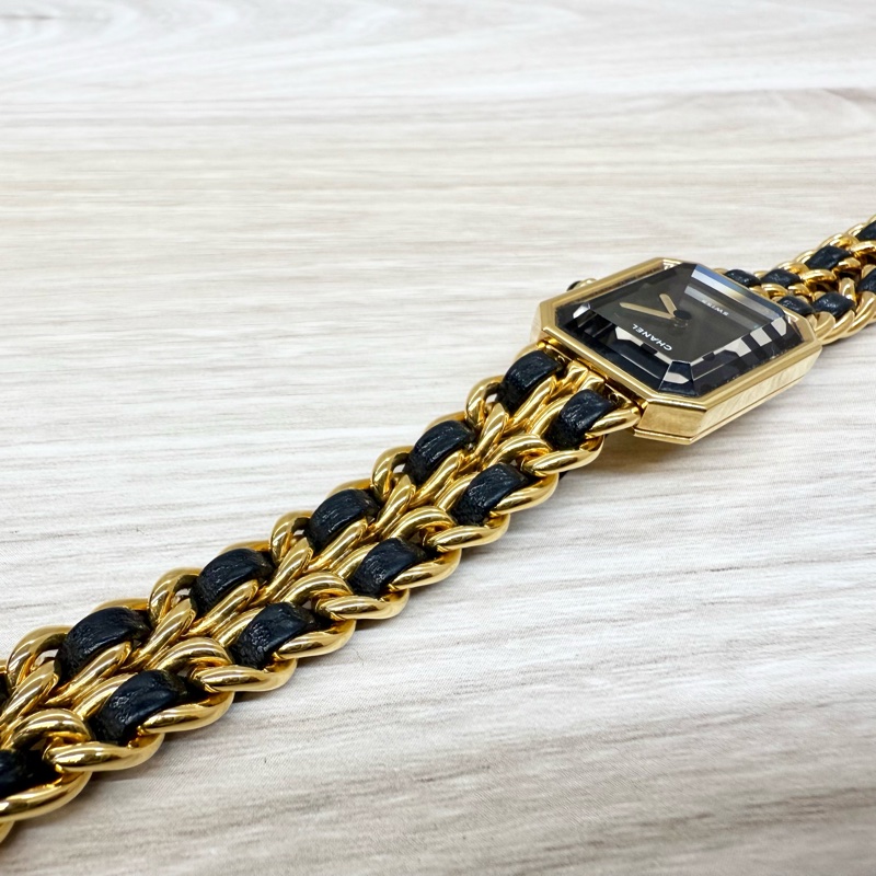 CHANEL 黑金L號皮穿鍊vintage首映錶-6