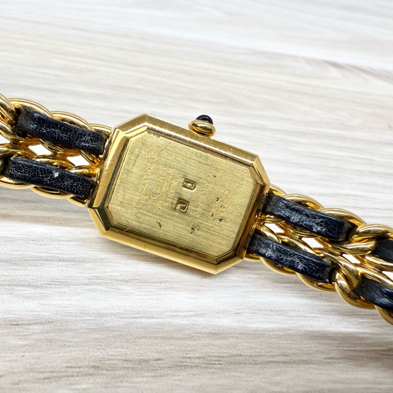 CHANEL 黑金L號皮穿鍊vintage首映錶-9