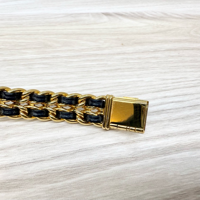 CHANEL 黑金L號皮穿鍊vintage首映錶-13