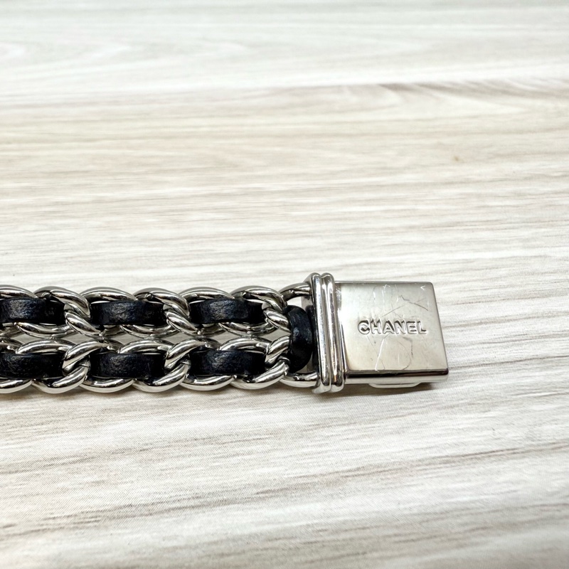 Chanel黑銀M號Premiere皮穿鏈首映錶-3