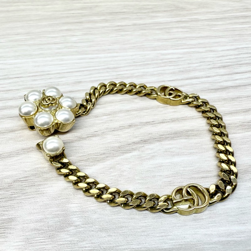 GUCCI 金色珍珠花瓣造型GG鏈互扣式手鍊-1