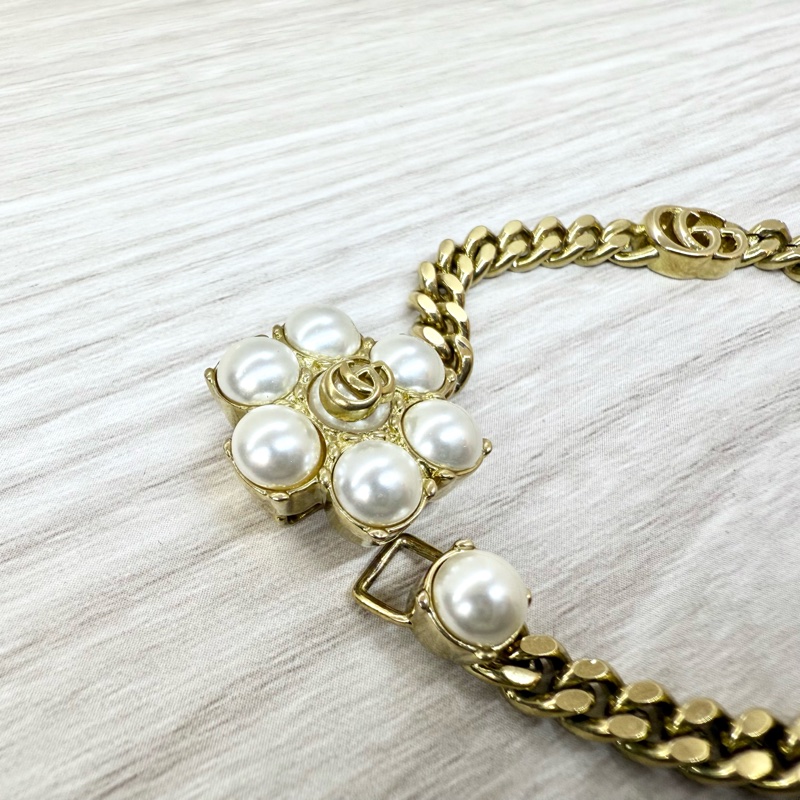 GUCCI 金色珍珠花瓣造型GG鏈互扣式手鍊-2