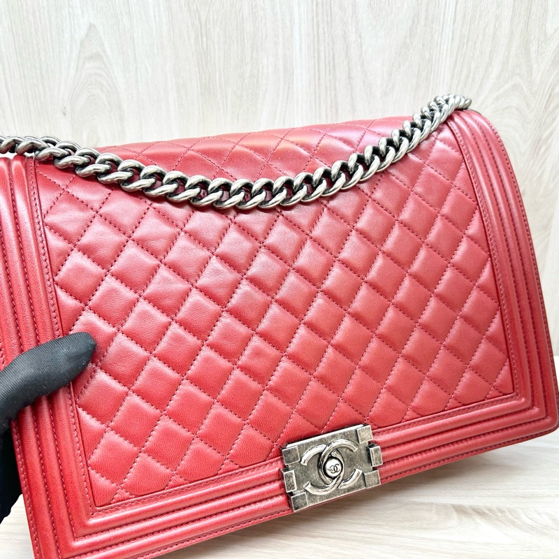 CHANEL紅色羊皮菱格BOY30口蓋包/A67087-14