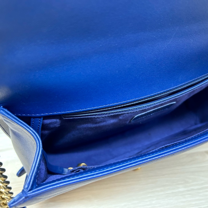 CHANEL深藍羊皮菱格紋金釦Boy30cmA67087-8