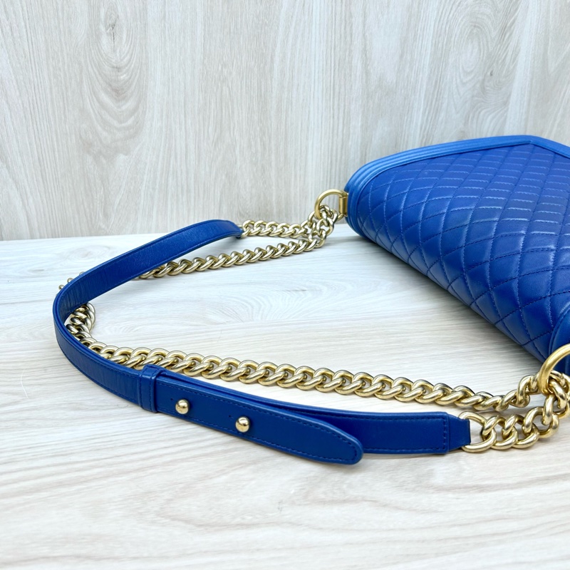 CHANEL深藍羊皮菱格紋金釦Boy30cmA67087-9