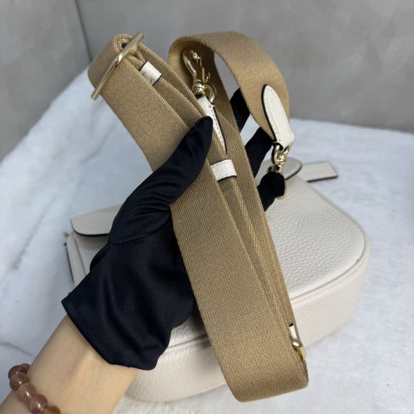 COACH Amelia 全新米白馬鞍包-16