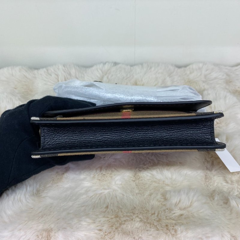 全新閒置品 BURBERRY 巴寶莉 經典格紋WOC翻蓋鏈條斜背包(黑)-1