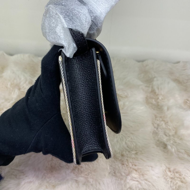 全新閒置品 BURBERRY 巴寶莉 經典格紋WOC翻蓋鏈條斜背包(黑)-4