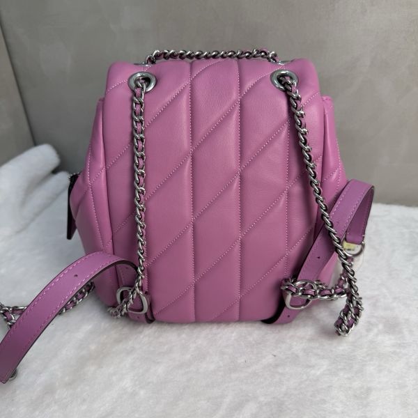 COACH Tabby 絎縫後背包-3