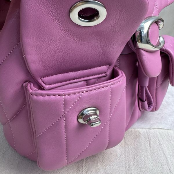 COACH Tabby 絎縫後背包-15