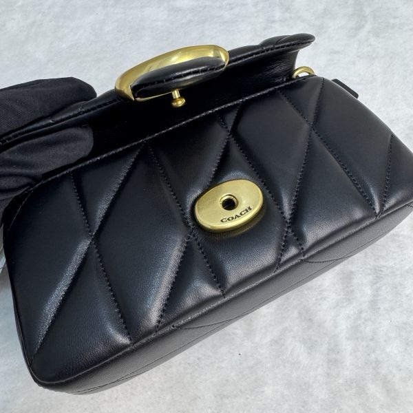 Coach Tabby 26 絎縫單肩手袋-11