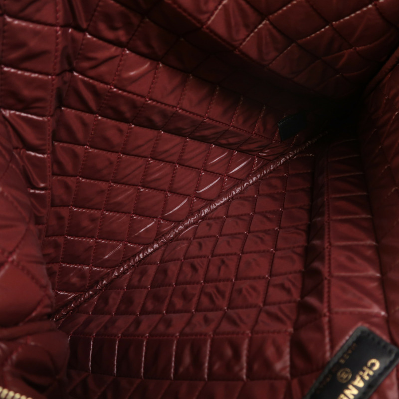 CHANEL 羊皮皮革Pouch金扣手拿包-4