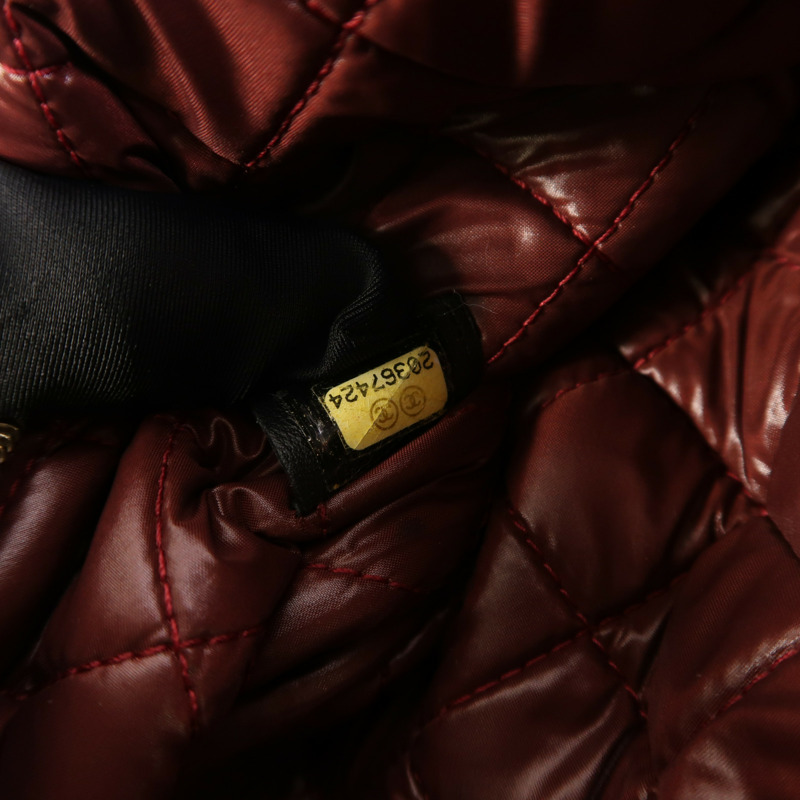 CHANEL 羊皮皮革Pouch金扣手拿包-6