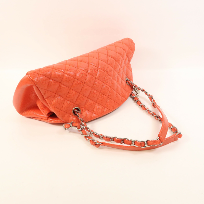 CHANEL 牛皮皮革Chain Shoulder銀扣鏈帶肩背袋-10