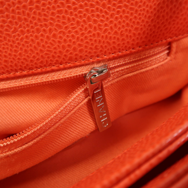 CHANEL 牛皮皮革Chain Shoulder銀扣鏈帶肩背袋-18