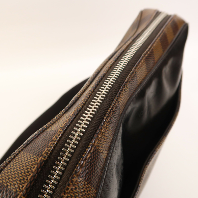 LOUIS VUITTON Damier Jake Messenger PM銀扣肩背袋-17