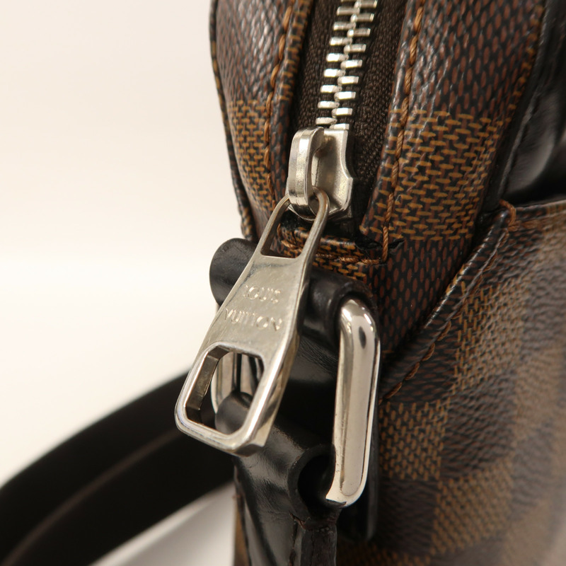 LOUIS VUITTON Damier Jake Messenger PM銀扣肩背袋-18