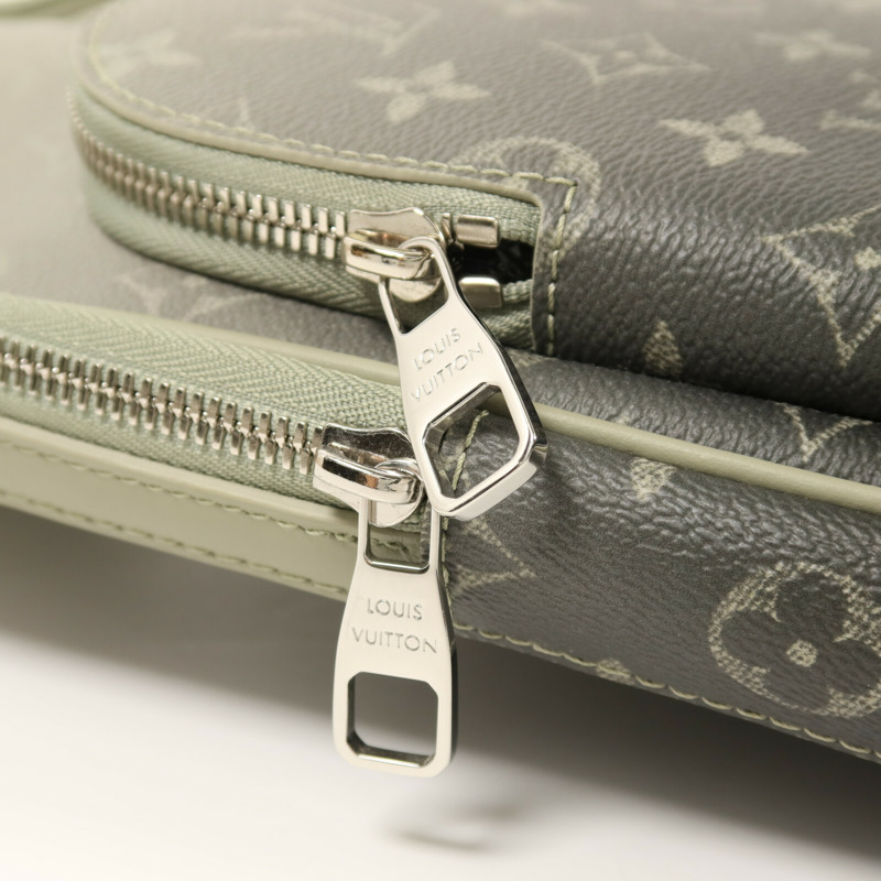 LOUIS VUITTON Monogram Gradient Slingbag PM銀扣肩背袋-14