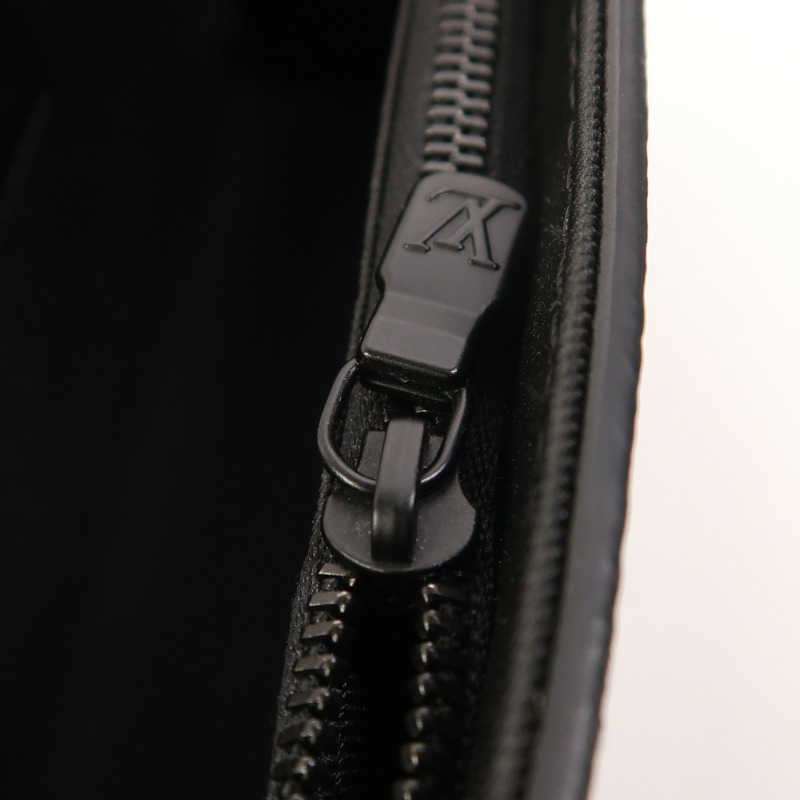 LOUIS VUITTON Monogram Eclipse Steamer Wearable Wallet肩背袋-16