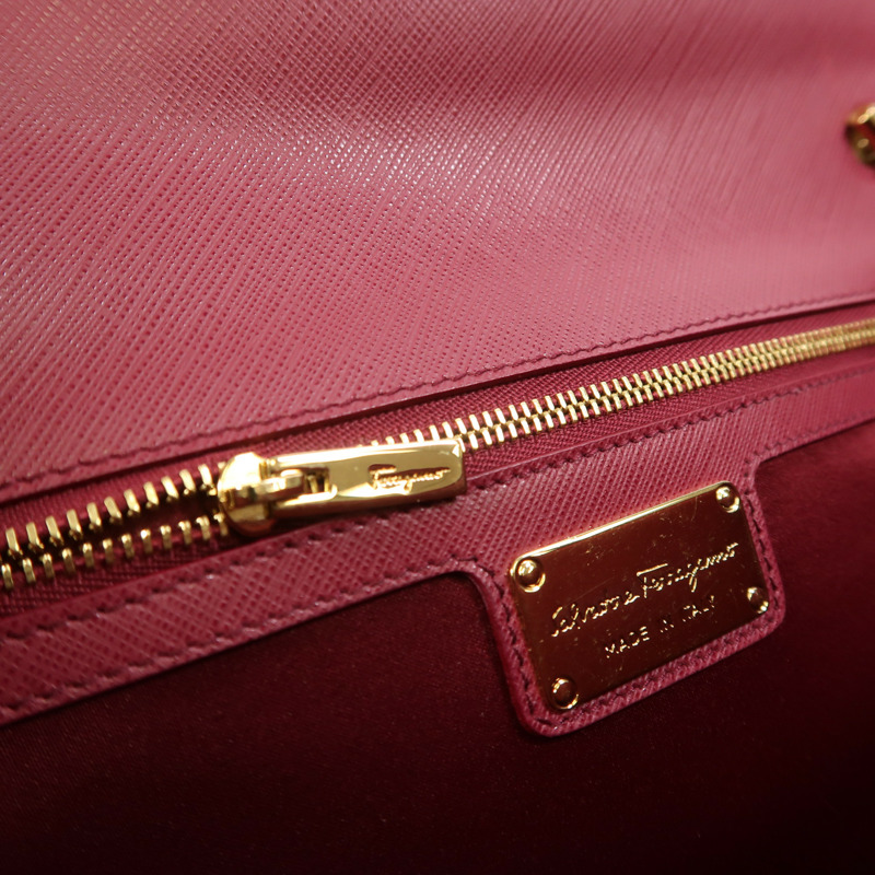 Salvatore Ferragamo Saffiano皮革Chain Shoulder金扣鏈帶肩背袋-18