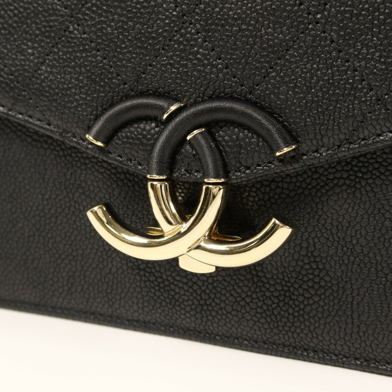 CHANEL 牛皮皮革Chain Shoulder金扣鏈帶肩背袋-14