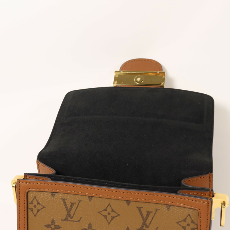 LOUIS VUITTON Monogram Reverse Mini Dauphine金扣肩背袋-14