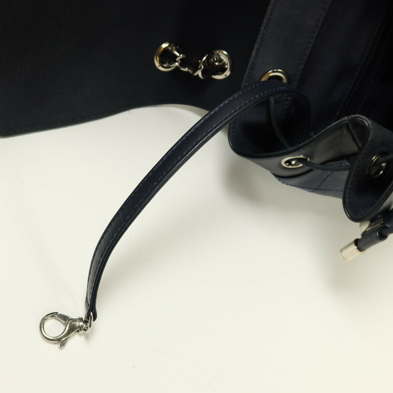 CHANEL 牛皮皮革Backpack銀扣鏈帶背包-14