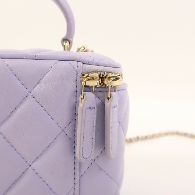 CHANEL 羊皮皮革Vanity Case金扣手挽肩背兩用袋-17