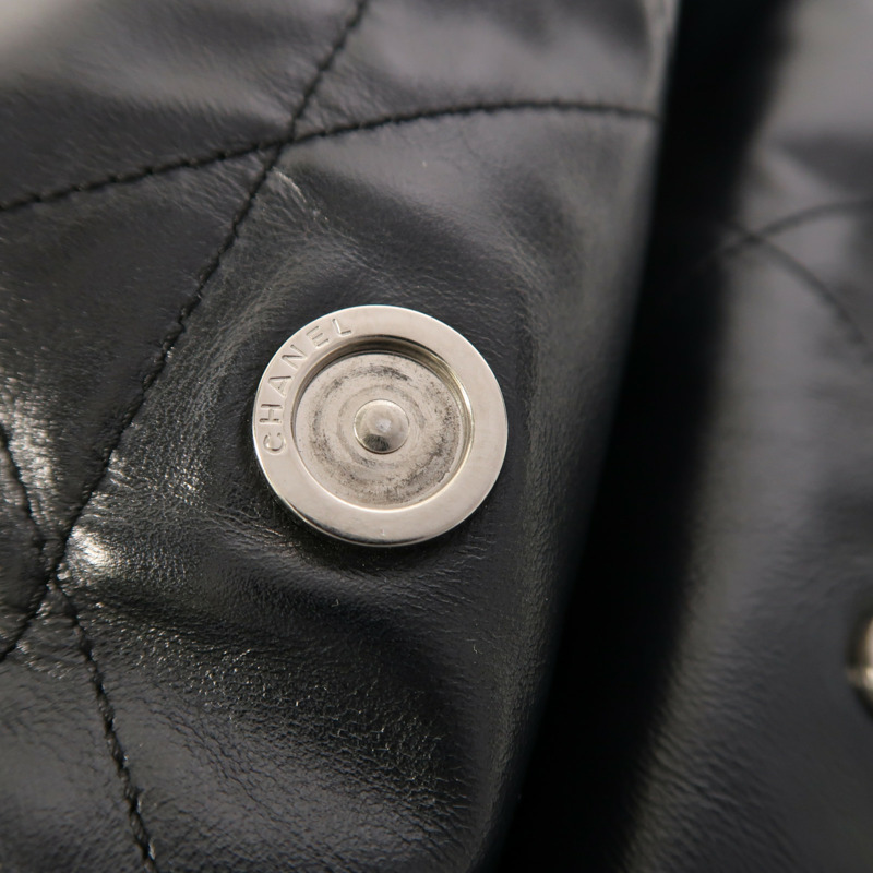 CHANEL 牛皮皮革Chanel 22 Small銀扣鏈帶肩背袋-13