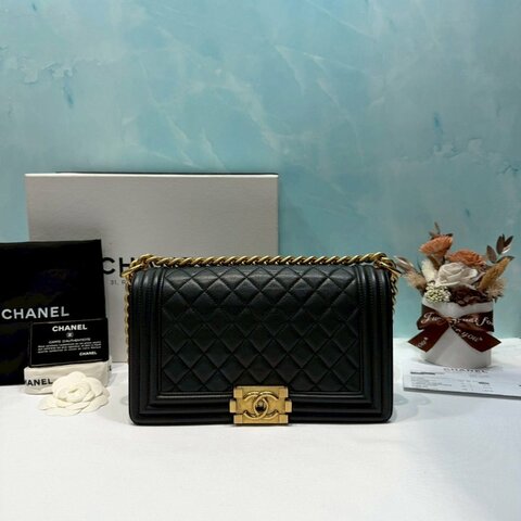 CHANEL 荔枝黑金 BOY 25