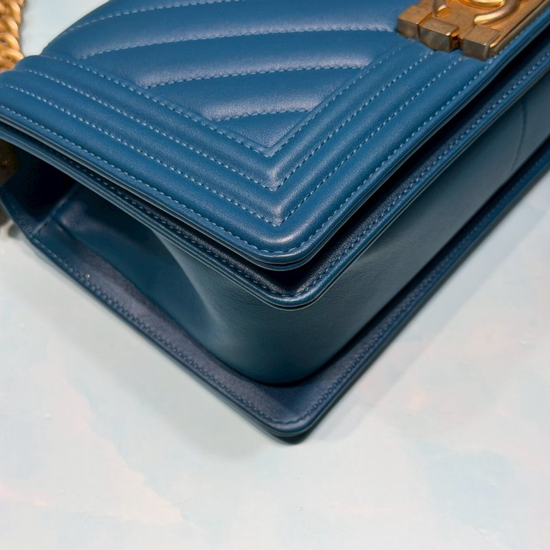 CHANEL 山型紋羊皮 BOY25-7