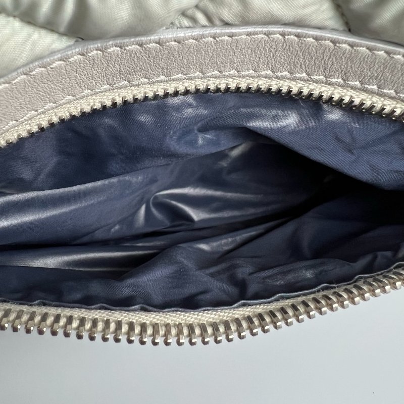 CHANEL 空氣包淺灰14開-7